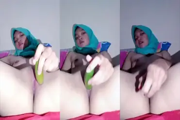 Ukhti Sange Colmek Pakai Timun Di Kamar Kos